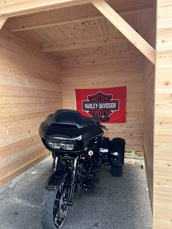 バイクガレージ